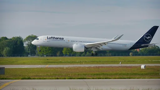 Airbus A350-900