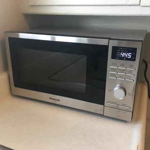 Microwave oven