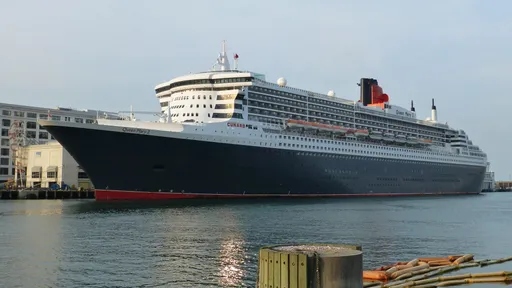 Queen Mary 2